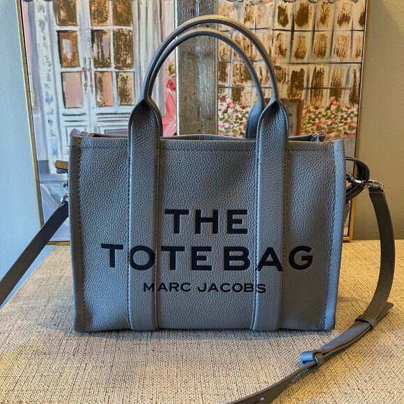 The Marc Jacobs Medium "The Tote Bag" in Wolf Grey - Picture 1 of 10